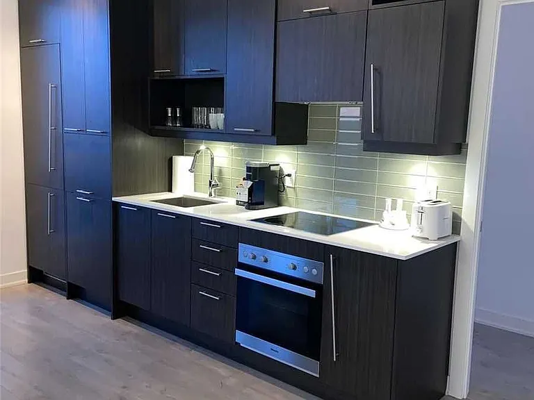 30 Nelson St E #1510 — Photo 2