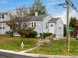 1 Roth St, Elmwood Park, NJ 07407