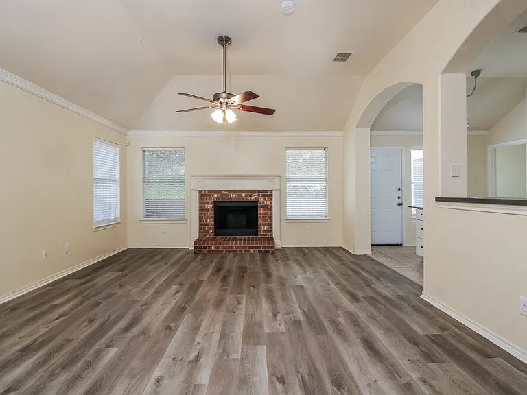3400 Beatriz Dr — Photo 4