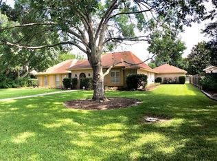 2507 Live Oak Dr, Rosenberg, TX 77471