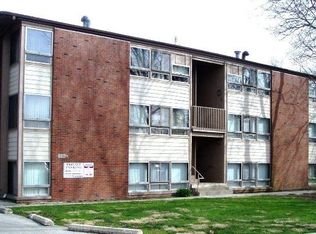 906 S Vine St, Urbana, IL