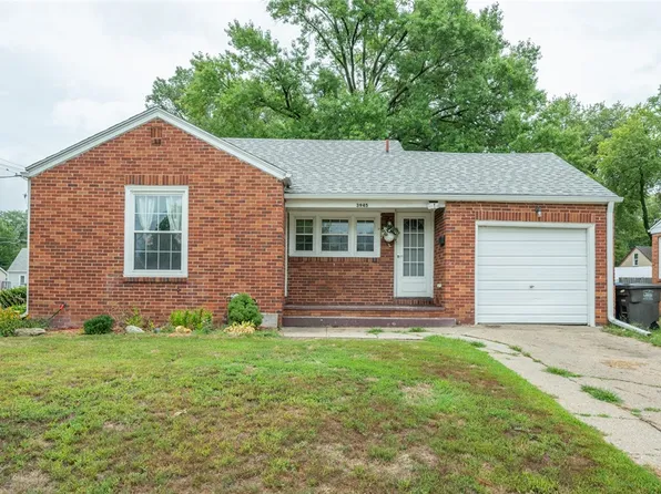 3945 Oxford St, Des Moines, IA 50313