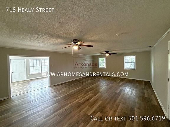 3rd image of 718 Healy St