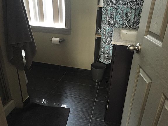 4th image of 633 N 20th St APT 1F