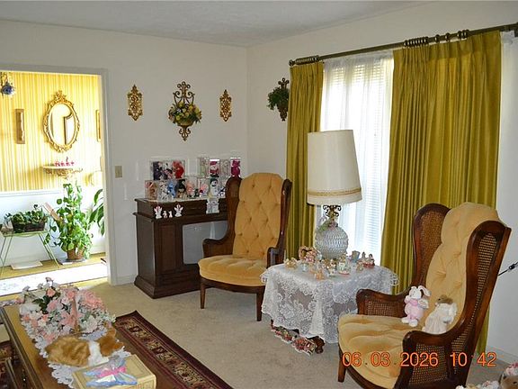 2nd image of 4304 Bridgewater Dr