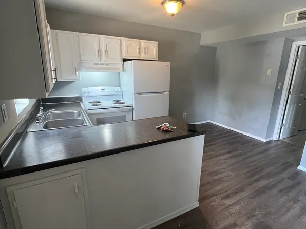 810 Pond St #810, Henderson, KY 42420