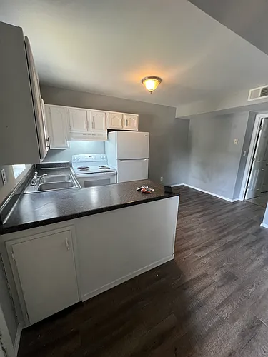 810 Pond St #810 Photo 1