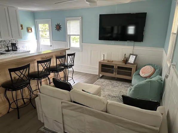 384 Parker Farm Rd, Buxton, ME 04093