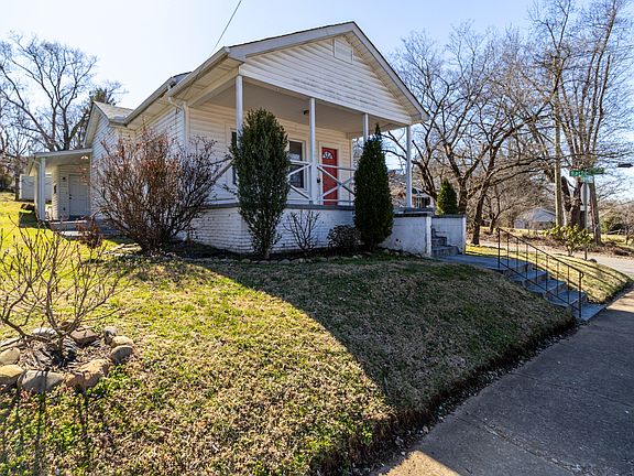 3rd image of 1900 Edgewood Ave