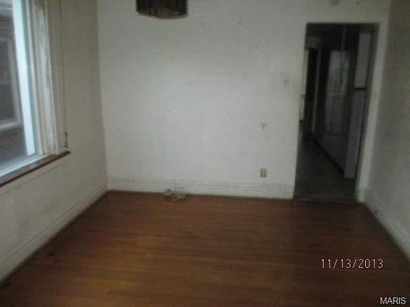 4th image of 5082 Queens Ave