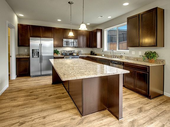 4th image of 3908 Highlands Blvd