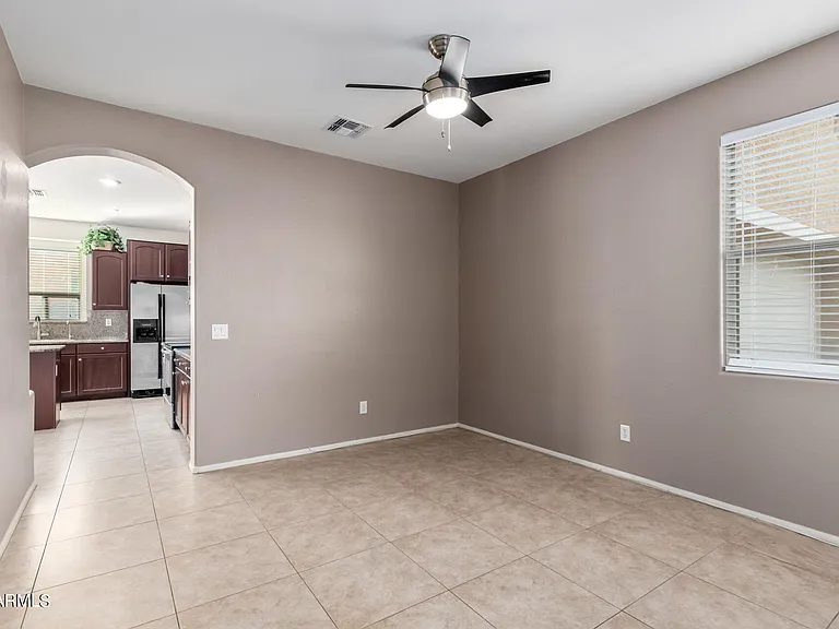 40747 W Robbins Dr — Photo 11