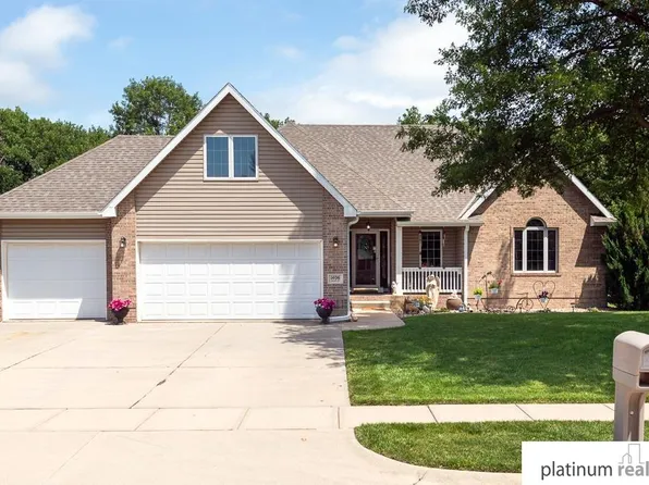 1406 Barber St, Fremont, NE 68025