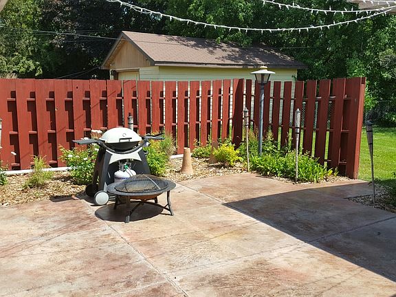Private rear patio