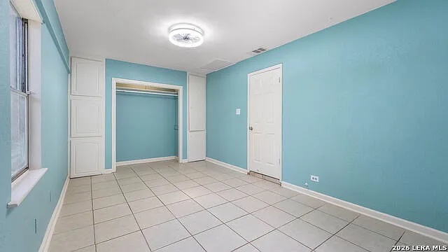 923 Whitman Ave — Photo 8