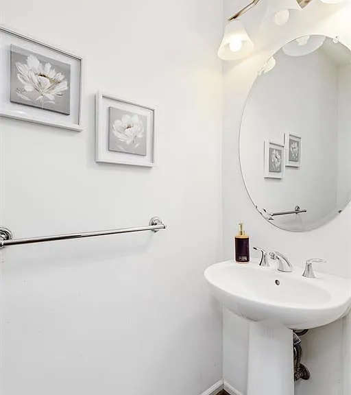 2769 Ashcombe Dr — Photo 16