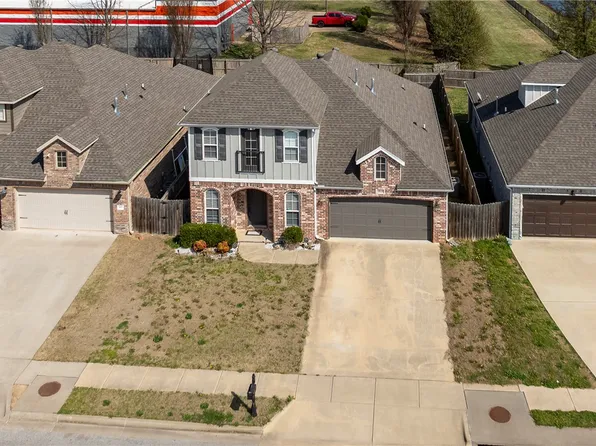 1615 Park St, Lowell, AR 72745