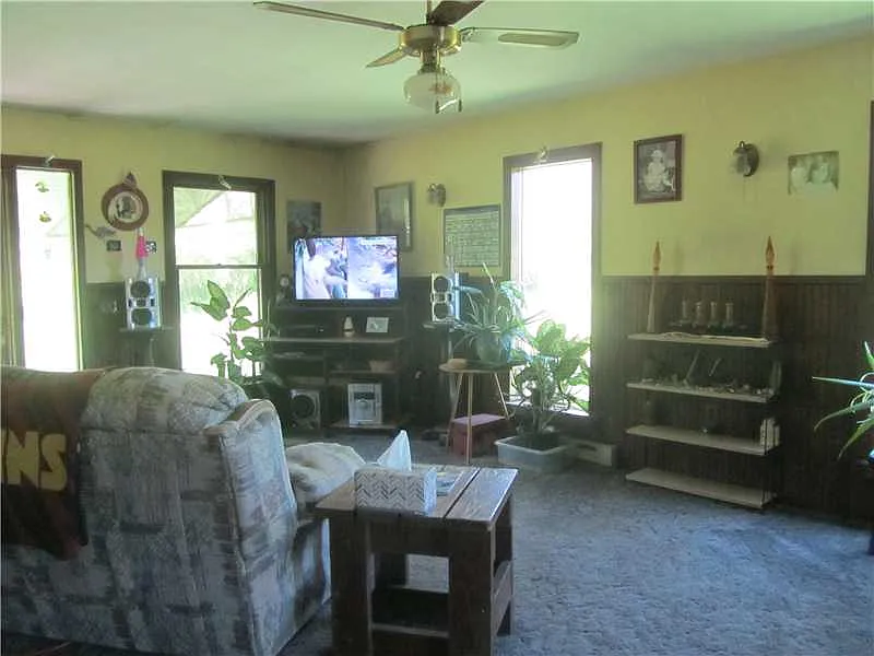 Thumbnail 11