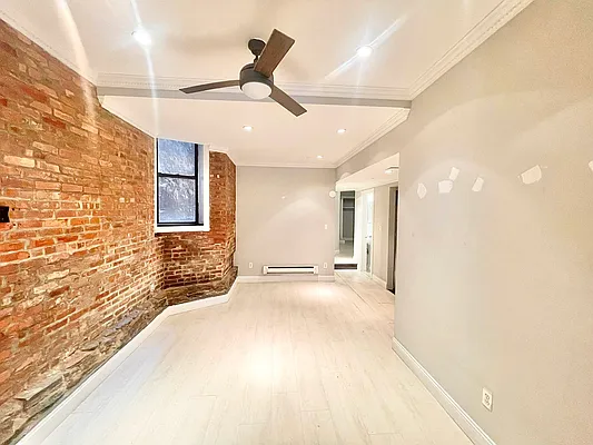 Rented by Century 21 Premier  | media 3