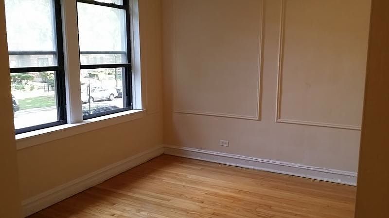 2nd image of 5250 S Drexel Ave APT 1E
