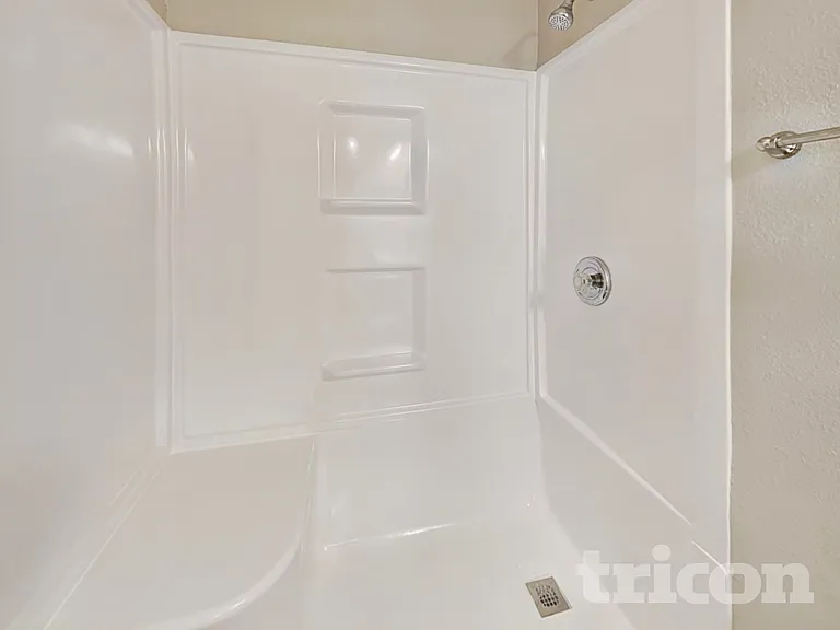10428 Kensington Way — Photo 8