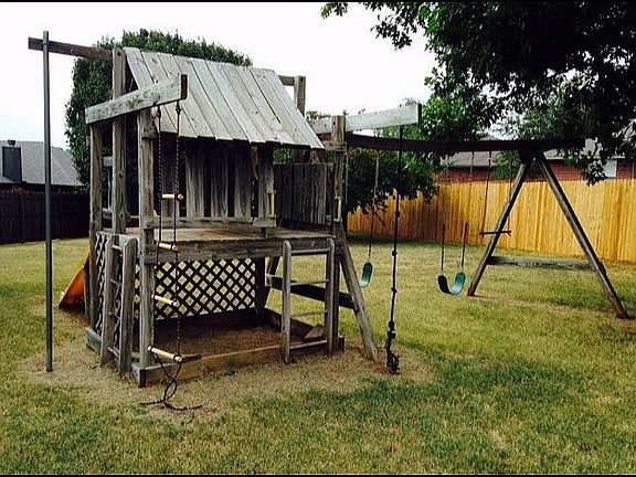 Wooden Clubhouse & Swing Set