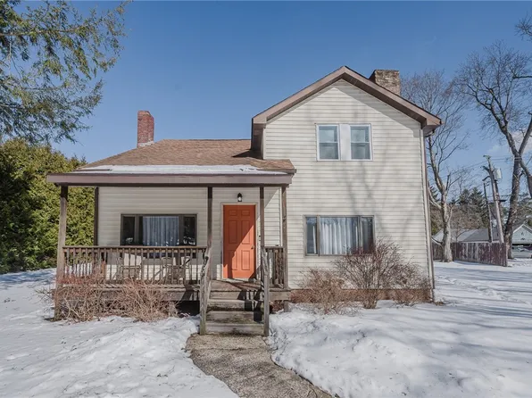 695 E Pike Rd, Indiana, PA 15701