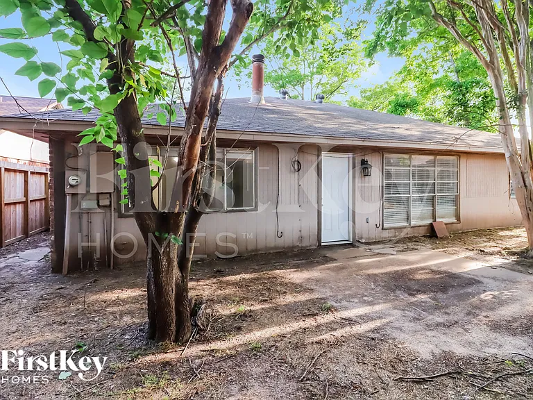13323 Oak Ledge Dr — Photo 15