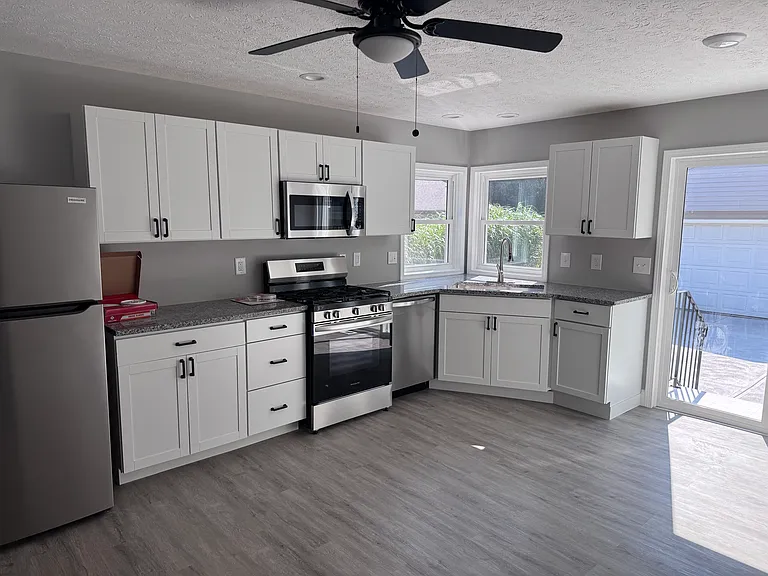 6831 Franke Rd — Photo 4
