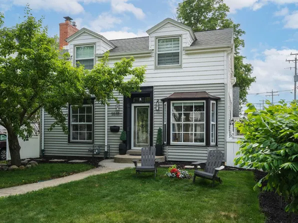 5577 North Lydell AVENUE, Whitefish Bay, WI 53217