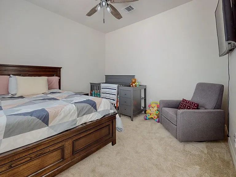 112 Pindo Palm Dr — Photo 36