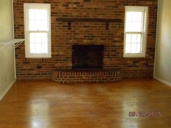 3rd image of 111 Ramsey Ct