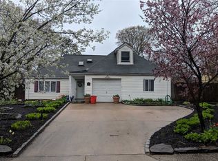 56 Sand Ln, Islandia, NY 11749