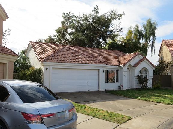 2nd image of 803 W Sherri Dr