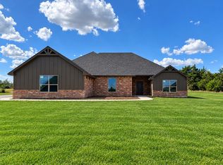 2541 Secretariat Pass, Guthrie, OK 73044
