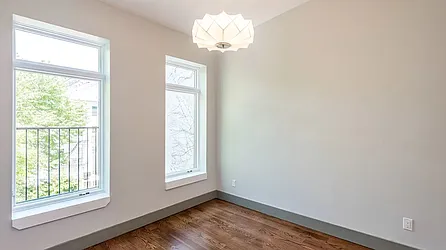 Rented by PREMIUM US INC