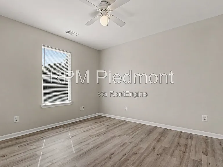 753 Prince Pl NW — Photo 16