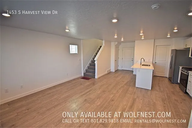 3 bed, 1399 sqft, $1,750 — Photo 2