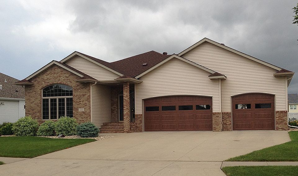 1st image of 119 Edgewater Dr