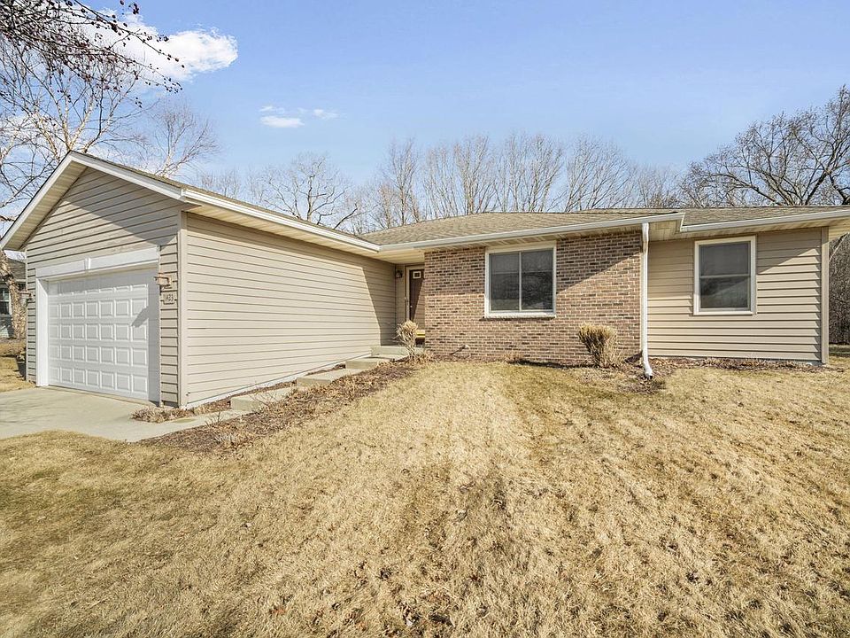 1st image of 1423 Lower Forest COURT