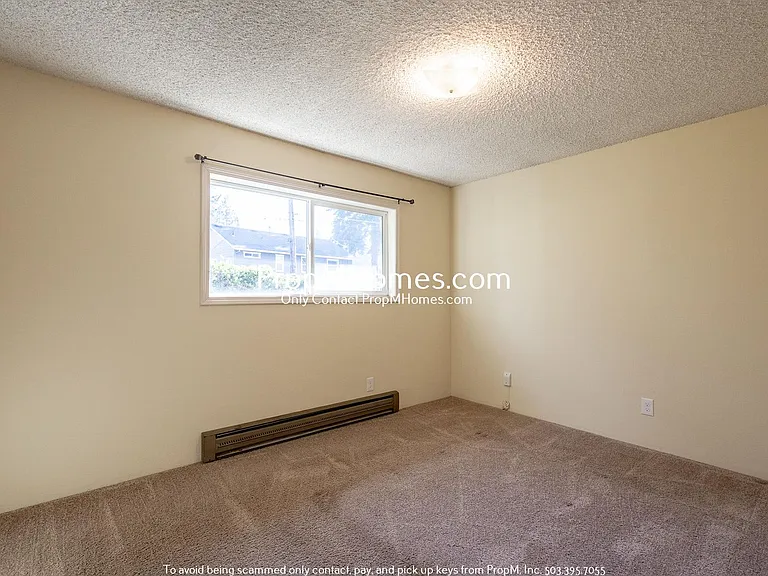 313 East St — Photo 12