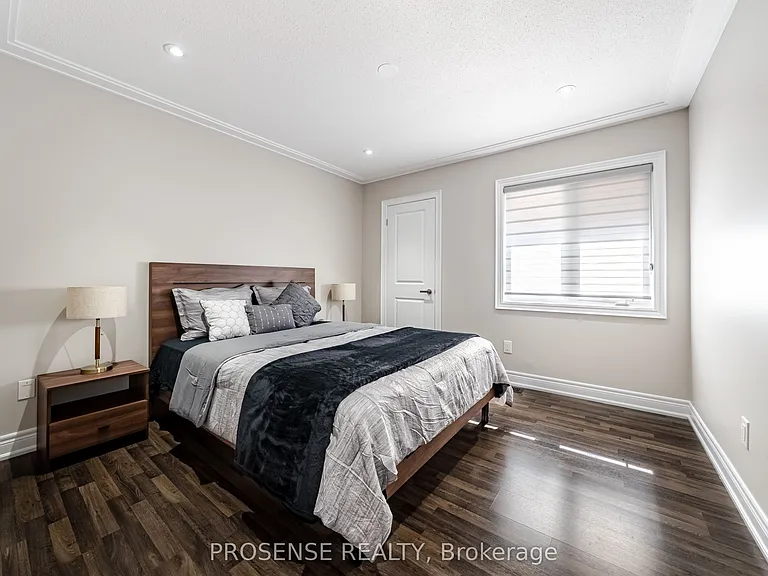 8 Macbean Cres — Photo 41