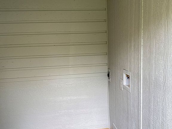 4th image of 334 E North 12th St