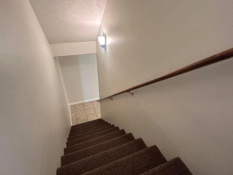 531 Hillcrest Dr #C — Photo 16