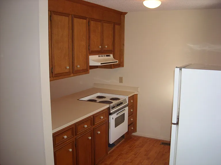 420 Etiwan Ave — Photo 6