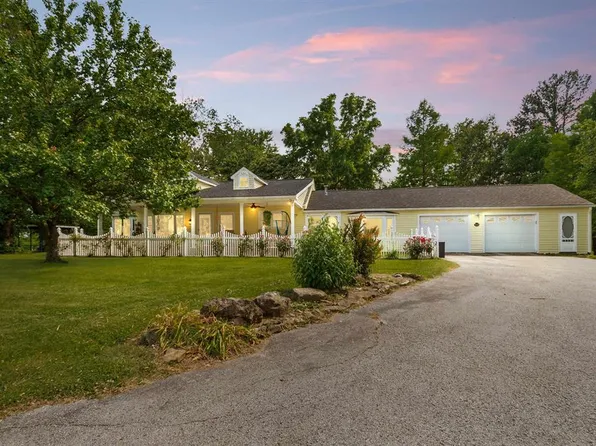 2611 Burton Rd, Utica, KY 42376