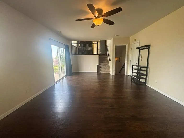 803 Foxwood Dr — Photo 9