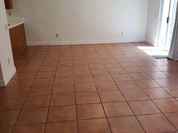 3rd image of 25144 Steinbeck Ave Unit B