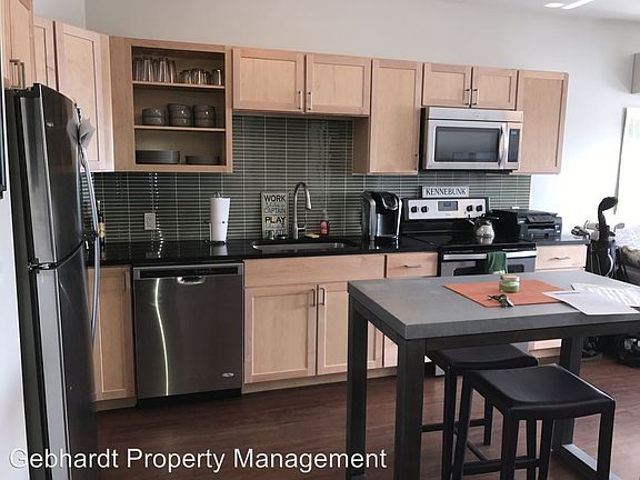 4th image of 183 Brackett St Unit 411