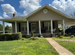 210 Burkett Ave, Vardaman, MS 38878